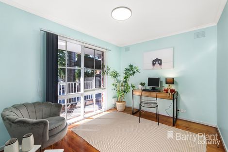 Property photo of 6 Peacock Close Mill Park VIC 3082