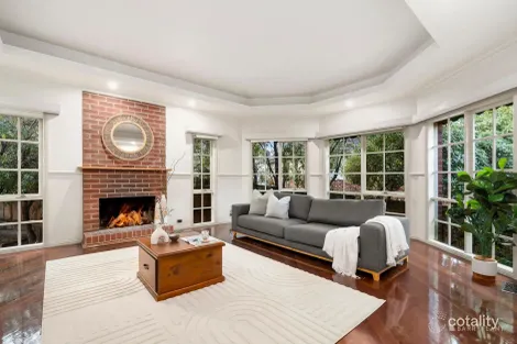 Property photo of 11 Ungara Close Eltham North VIC 3095