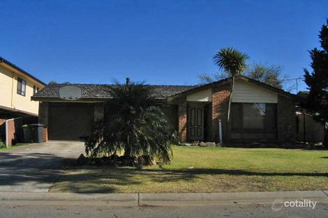 4 Tumut Pl, St Clair, NSW 2759