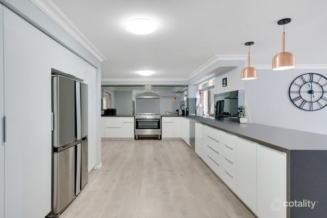 Property photo of 22 Figtree Crescent Glen Alpine NSW 2560