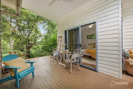 Property photo of 2 Lake Point Way Murrays Beach NSW 2281
