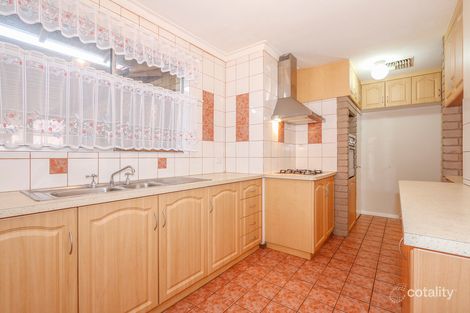 Property photo of 8 Sturt Close Gosnells WA 6110