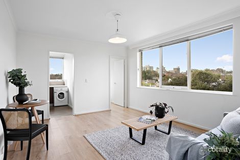 9/2 May Gr, South Yarra, VIC 3141