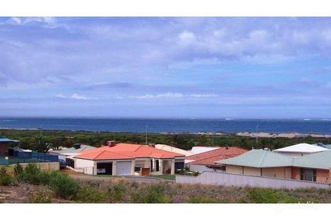 Property photo of 22 Endeavour Drive Wandina WA 6530