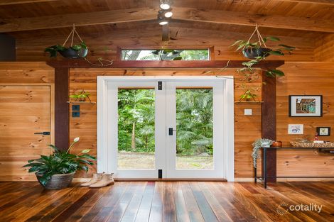 Property photo of 16 Joelle Lane Mount Glorious QLD 4520