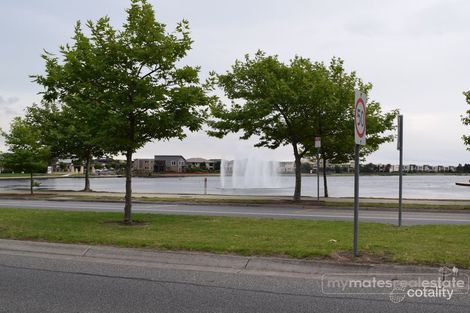 Property photo of 55 Lakeside Boulevard Pakenham VIC 3810