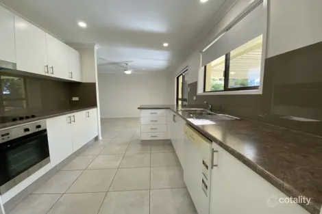 2/7 Topaz Ct, Hollywell, QLD 4216