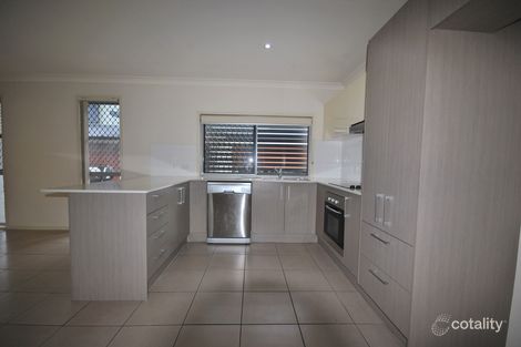 Property photo of 2/136 Central Street Labrador QLD 4215