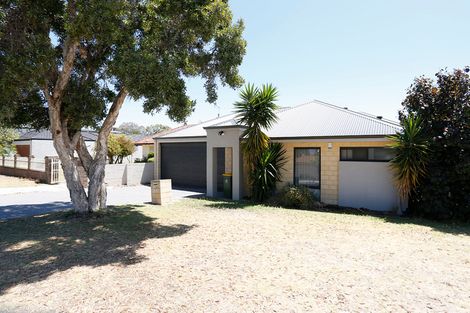 23 Sussex St, Nollamara, WA 6061