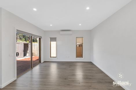 Property photo of 2/90 Sheoak Street Doveton VIC 3177