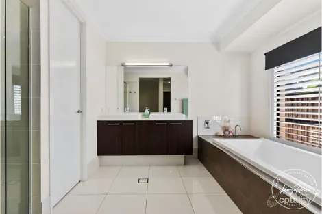 Property photo of 7 Lapwing Circuit Beerwah QLD 4519