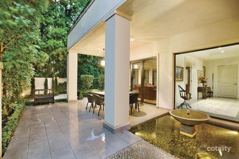 10 Hopetoun Rd, Toorak, VIC 3142