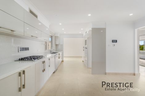 Property photo of 5 Condello Crescent Edensor Park NSW 2176