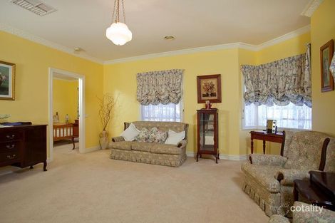 Property photo of 13 Odea Crescent Kangaroo Flat VIC 3555