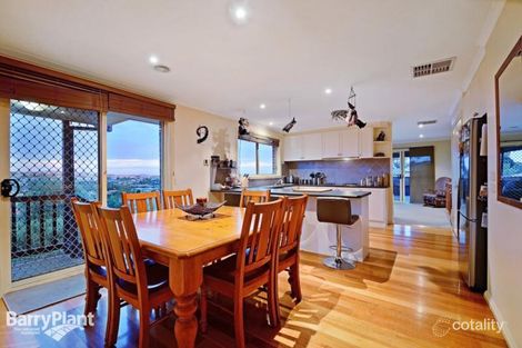 Property photo of 6 Fleming Terrace Pakenham VIC 3810