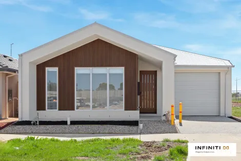 6 Milkmaids Ave, Deanside, VIC 3336