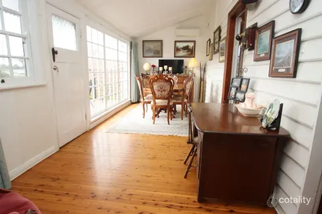Property photo of 70 Molesworth Street Tenterfield NSW 2372