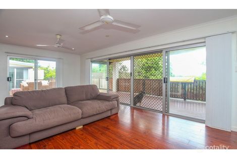 Property photo of 5 Sommerville Crescent Whitfield QLD 4870