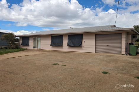 102-104 Hamlyn Rd, Oakey, QLD 4401