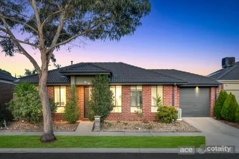 2/14 Horseshoe Cct, Truganina, VIC 3029