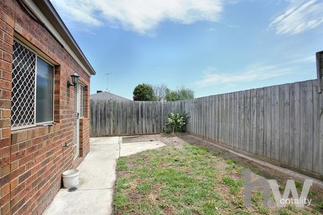 Property photo of 2/24 Cosgrove Street Breakwater VIC 3219