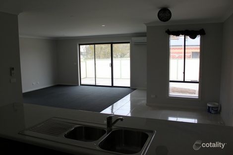 Property photo of 2/15A Mitchell Street Kangaroo Flat VIC 3555