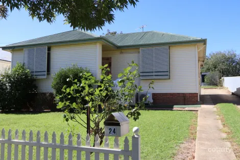 24 Templemore St, Young, NSW 2594