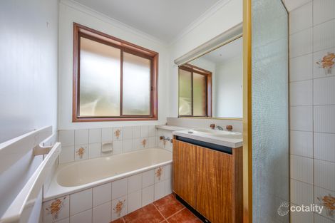 Property photo of 25 Stuart Drive Woodend VIC 3442