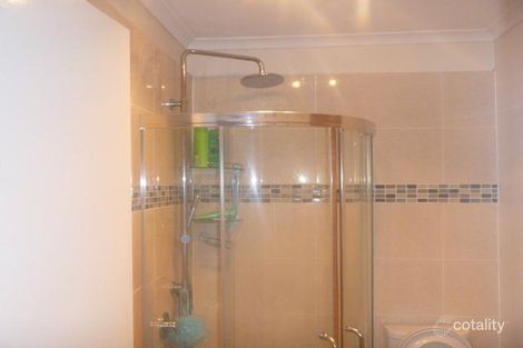 Property photo of 16 Cottswold Avenue Narre Warren VIC 3805