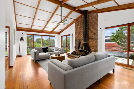 Property photo of 2 Mura Close Greensborough VIC 3088