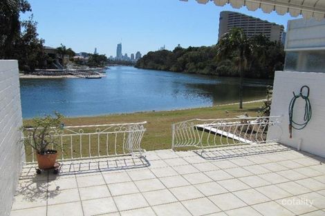 7/15-21 Hooker Bvd, Broadbeach Waters, QLD 4218