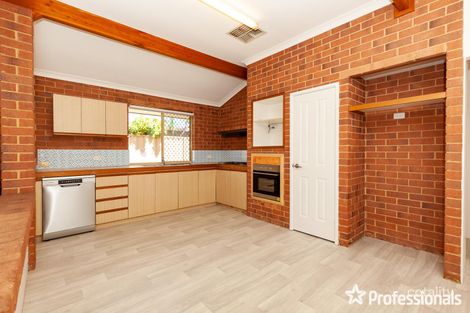 12 Cosgrove Ct, Seville Grove, WA 6112