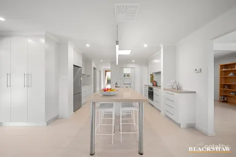 Property photo of 82 Finniss Crescent Narrabundah ACT 2604