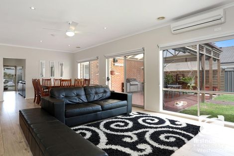 Property photo of 4 Radiata Close Manor Lakes VIC 3024