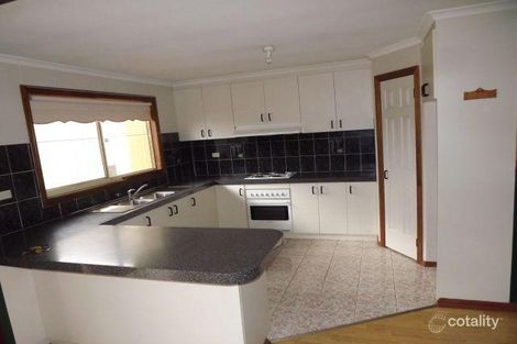 Property photo of 4 Graves Place Griffith NSW 2680
