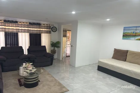 Property photo of 4 Seale Way Oakhurst NSW 2761