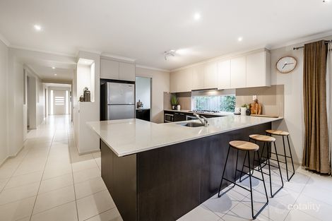 Property photo of 10 Colendy Close Lyndhurst VIC 3975