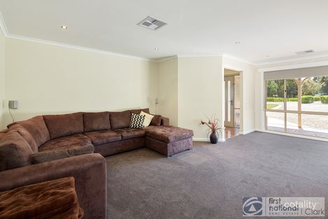 Property photo of 2/14 Pepperell Drive Drouin VIC 3818