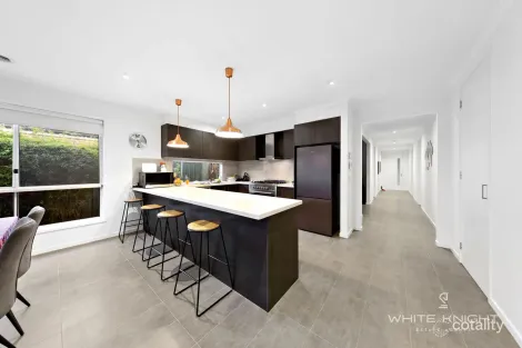 Property photo of 7 Gardenia Way Caroline Springs VIC 3023