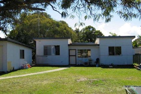 Property photo of 13 Coraldeen Avenue Gorokan NSW 2263