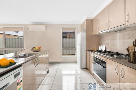 Property photo of 18 Scullin Street Cranbourne East VIC 3977