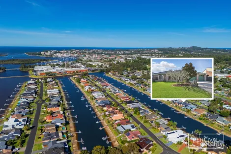Property photo of 51 Ballina Crescent Port Macquarie NSW 2444