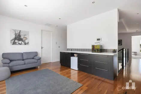 Property photo of 4 Counthan Terrace Doreen VIC 3754