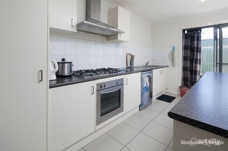 Property photo of 13/3A Baileyana Drive Endeavour Hills VIC 3802