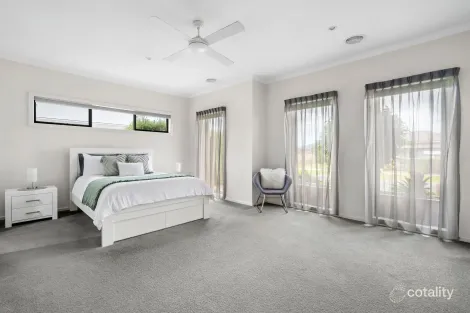 Property photo of 5 Tenneyson Close Armstrong Creek VIC 3217