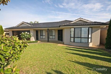 17 Birri Pl, Glenfield Park, NSW 2650