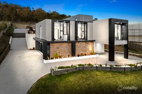 Property photo of 36 Meridian Drive South Morang VIC 3752