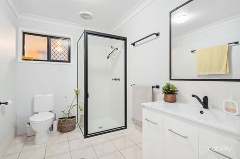 Property photo of 11 Ridgedale Avenue Norman Gardens QLD 4701