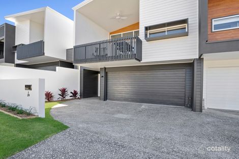 1/27 FERGUSON AVE, LABRADOR, QLD 4215