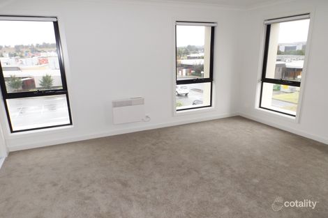 Property photo of 1/17 Edgeware Close Pakenham VIC 3810